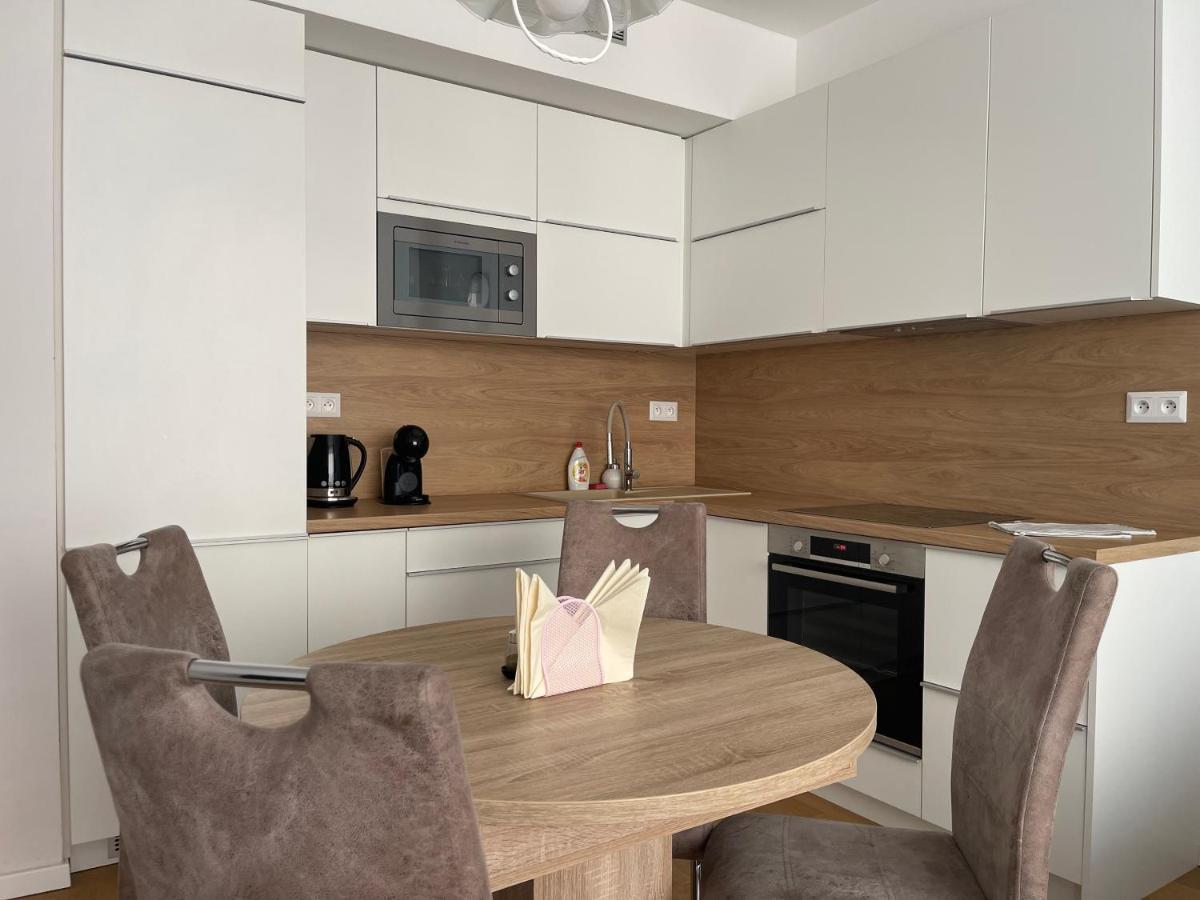 Sag Sky Park Free Parking And Wi-fi Appartamento Bratislava
