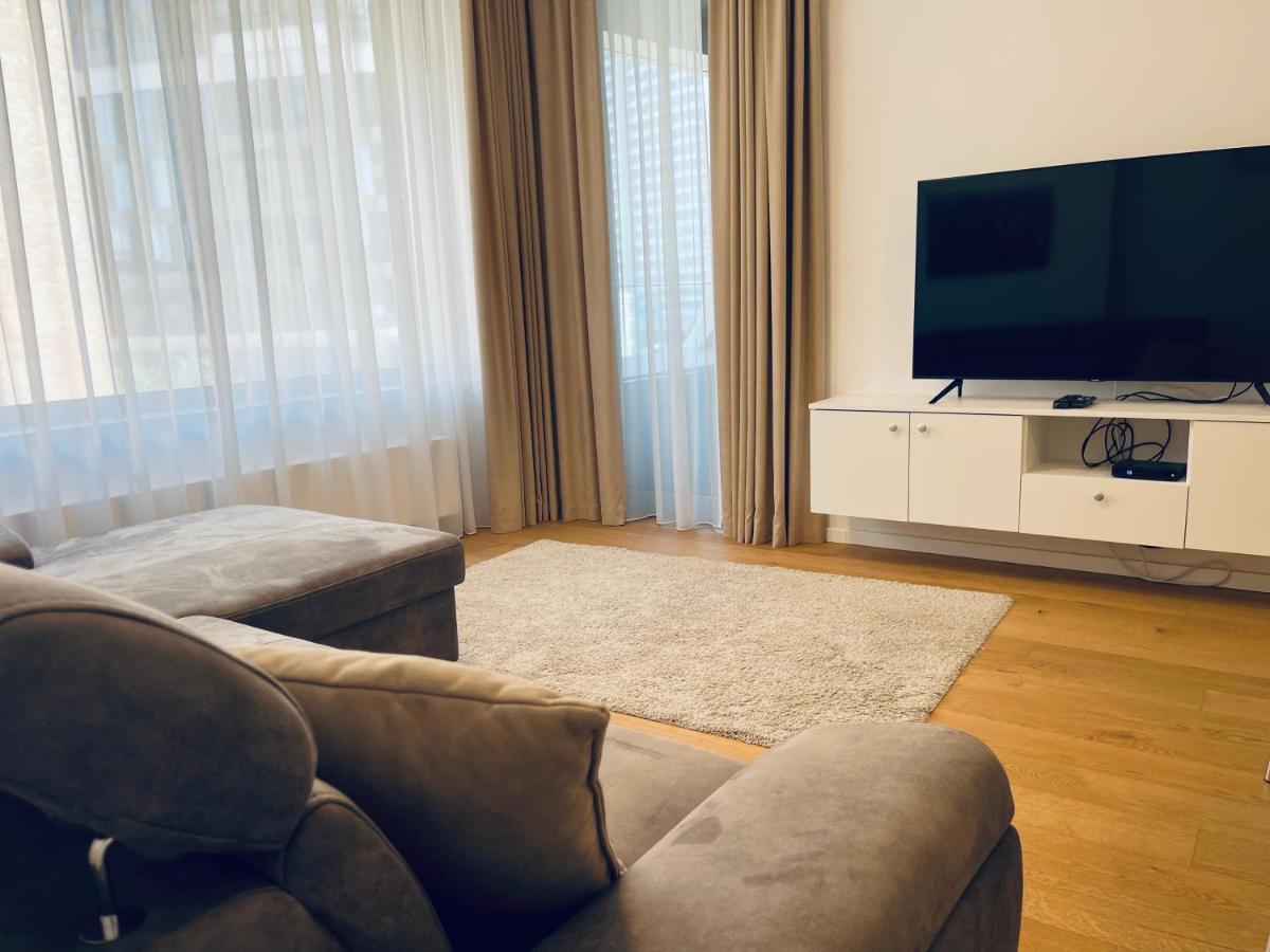 Sag Sky Park Free Parking And Wi-fi Appartamento *